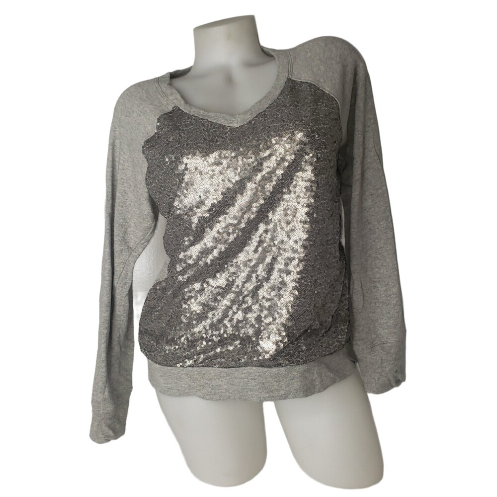 XHILARATION GRAY / SILVER SEQUINED SWEATSHIRT JUNIOR'S SIZE LARGE